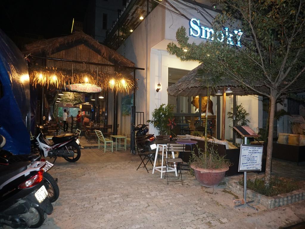 Victori Hotel Danang Экстерьер фото