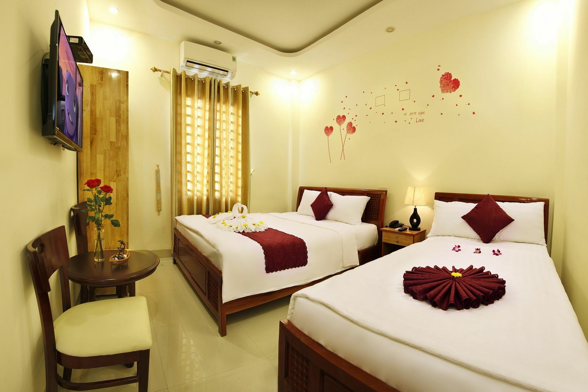 Victori Hotel Danang Экстерьер фото