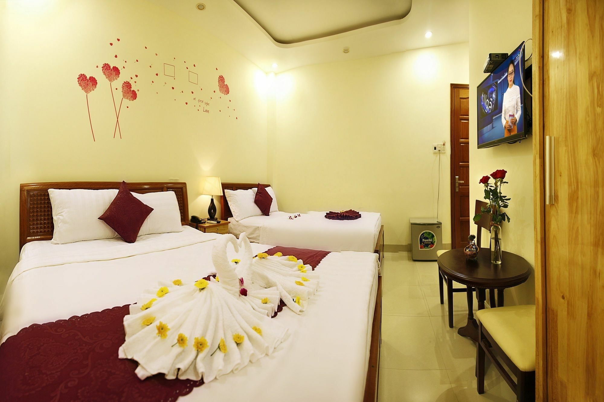 Victori Hotel Danang Экстерьер фото