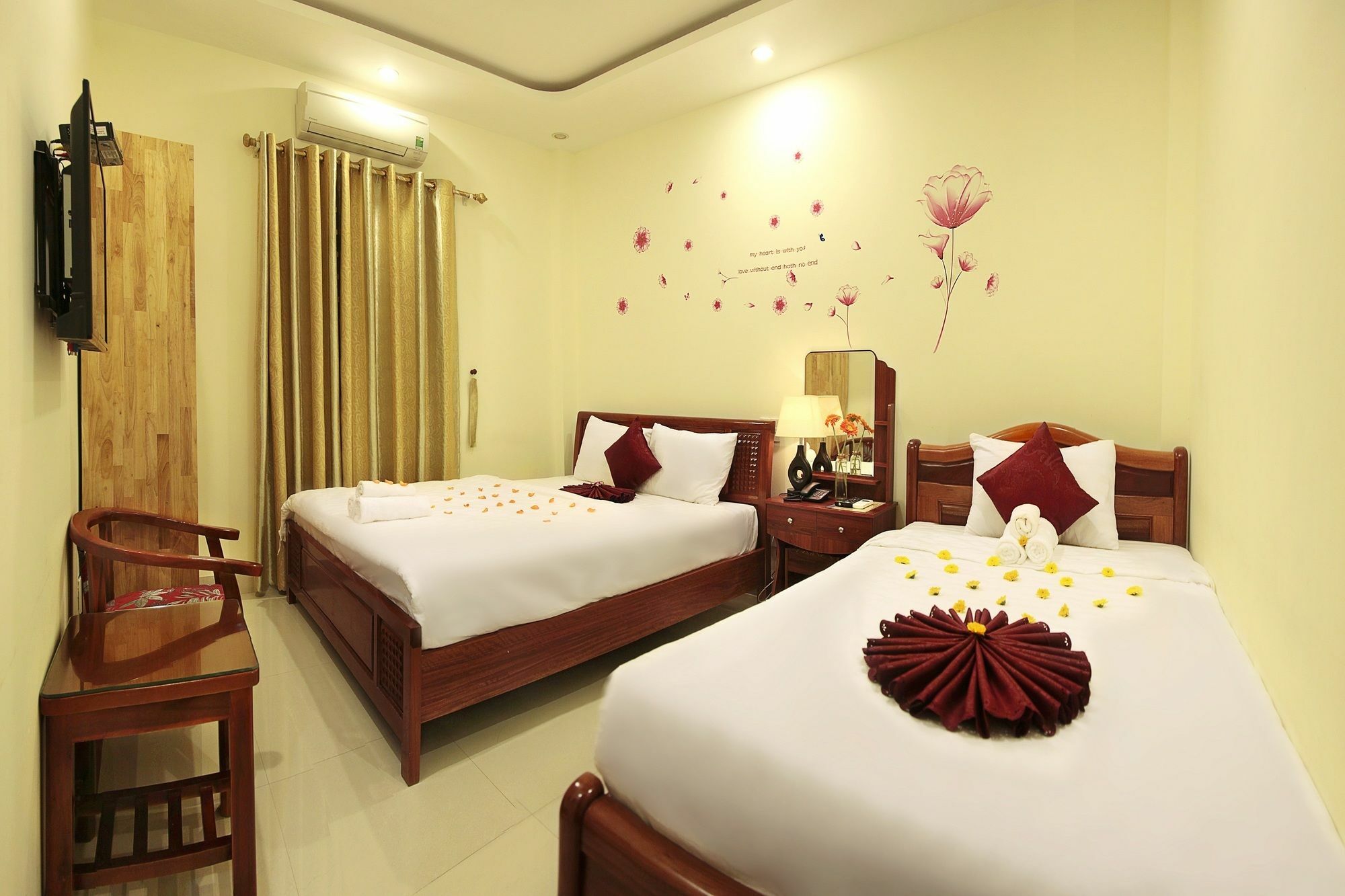 Victori Hotel Danang Экстерьер фото